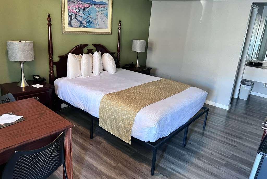 Travelodge By Wyndham Redding Ca Pokój zdjęcie