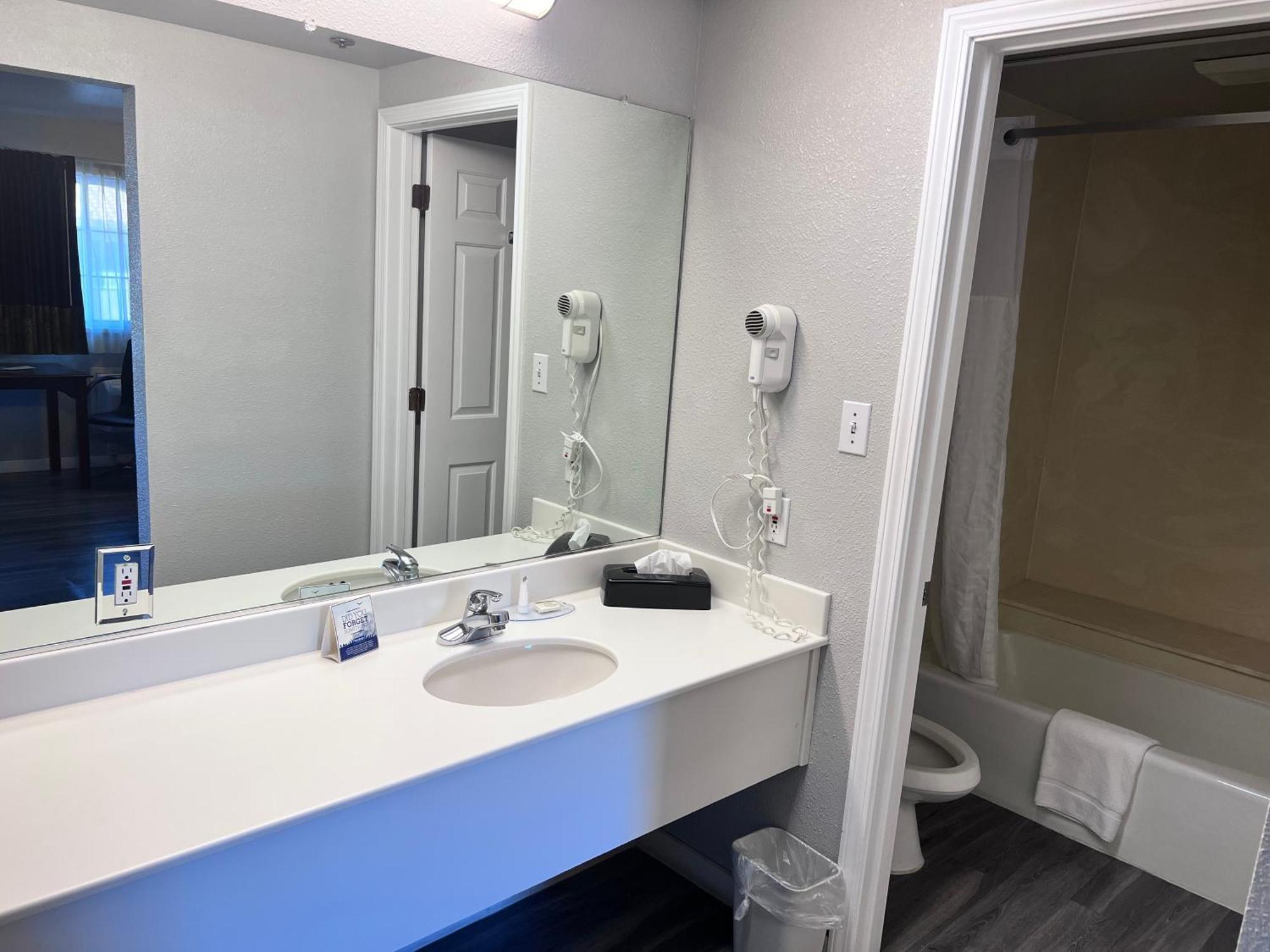Travelodge By Wyndham Redding Ca Zewnętrze zdjęcie