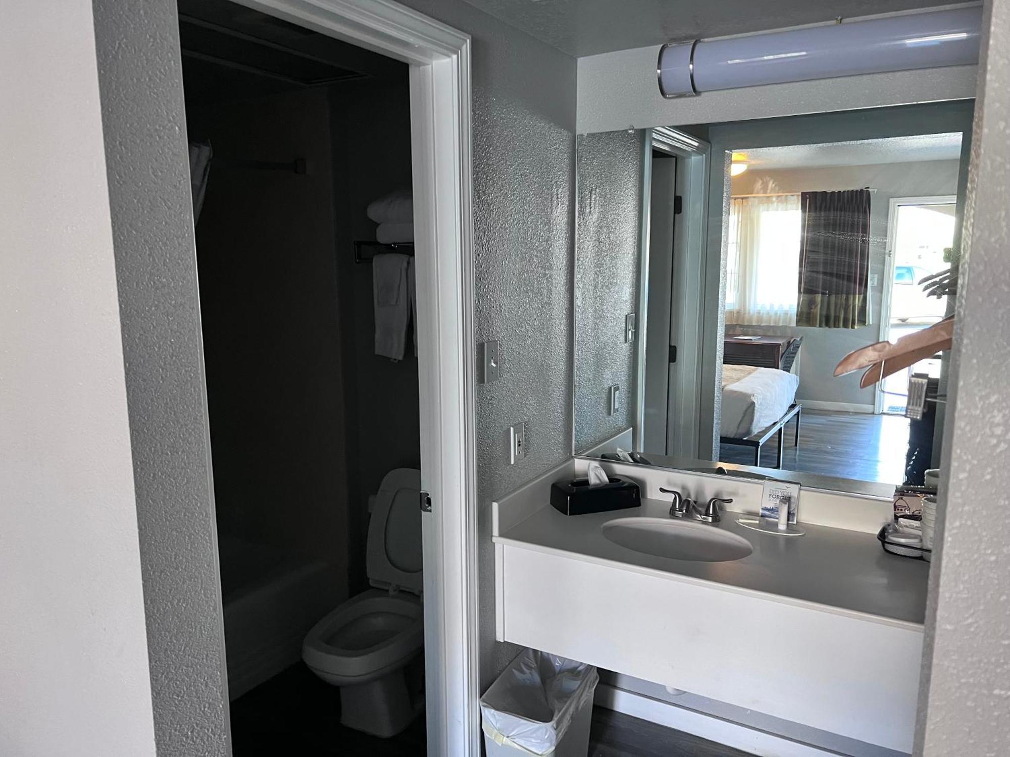 Travelodge By Wyndham Redding Ca Zewnętrze zdjęcie