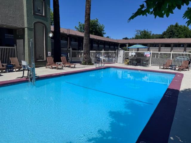 Travelodge By Wyndham Redding Ca Zewnętrze zdjęcie